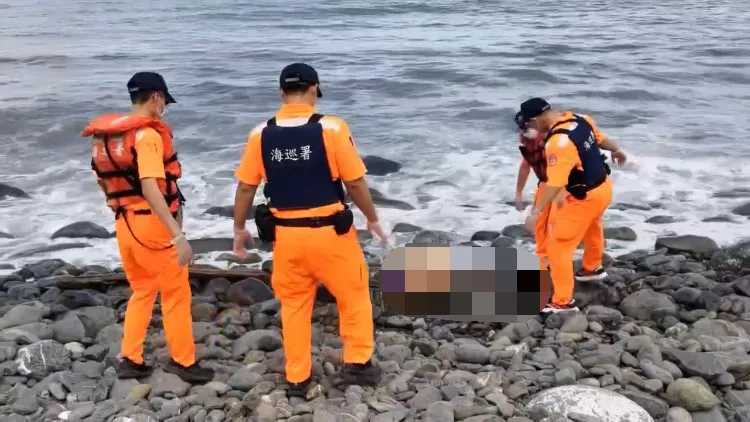 花蓮壽豐鄉鹽寮海灘發現一具女屍。海巡署提供