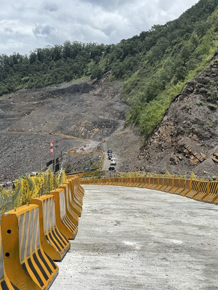台20臨93線便道為高雄市桃源區復興里以上等三里部落主要連外道路。公路局南區養護工程分局提供