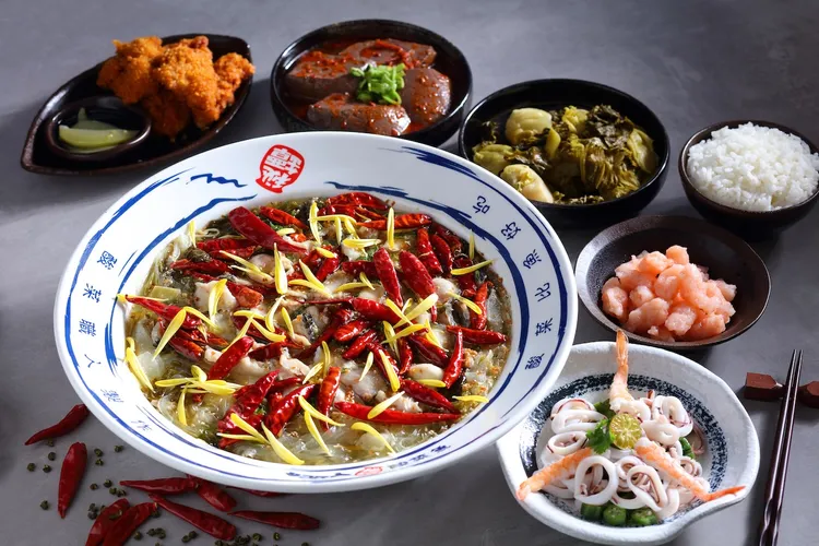 招牌「秘罈酸菜魚」滋味酸麻鮮香，美味地位屹立不搖。業者提供
