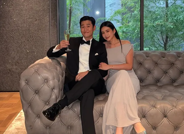 周興哲（左）與老婆趙岱新結婚3年，育有一雙兒女。星空飛騰提供