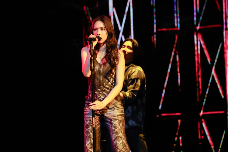 告五人主唱犬青可惜聲音被蓋過。台視提供