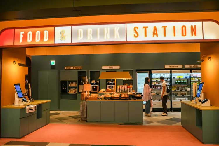 24小時營業的「Food & Drink Station」。田欣雲攝影