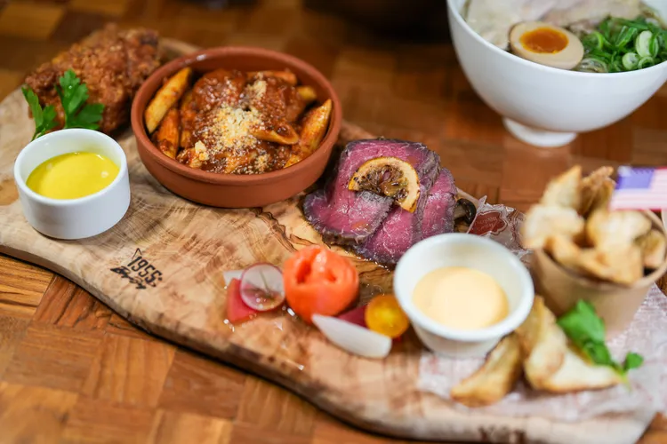 熟食飲料套裝包含5款推薦小點。田欣雲攝影