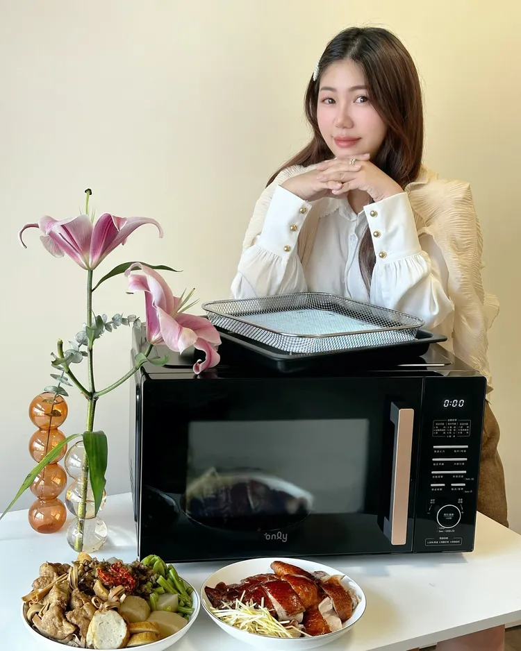 外型好看、操作介面很直覺，讓網紅Dolly都粒愛不釋手。