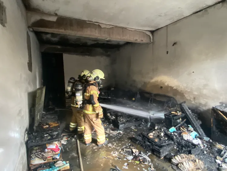 台南鹽水民宅火警，屋內付之一炬。翻攝畫面