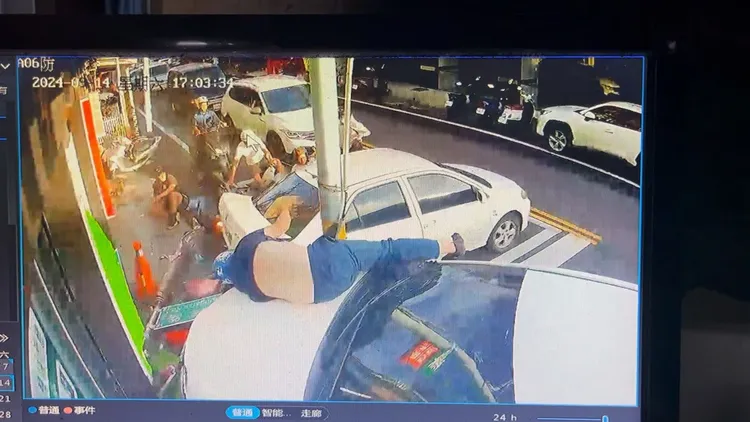 陳姓男騎士左腿重傷因此截肢，還得裝義肢復健，對方迄今不聞不問，後續將透過司法途徑求償。民眾提供