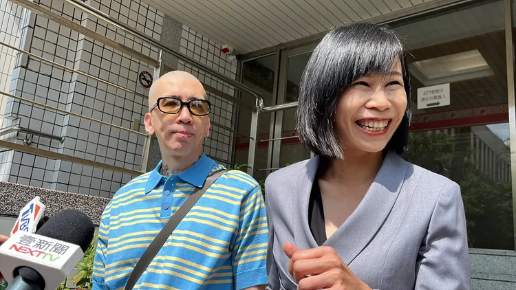 作家H力挺林沄蓁，委任林沄蓁為辯護律師，今一起出庭。莊宗達攝