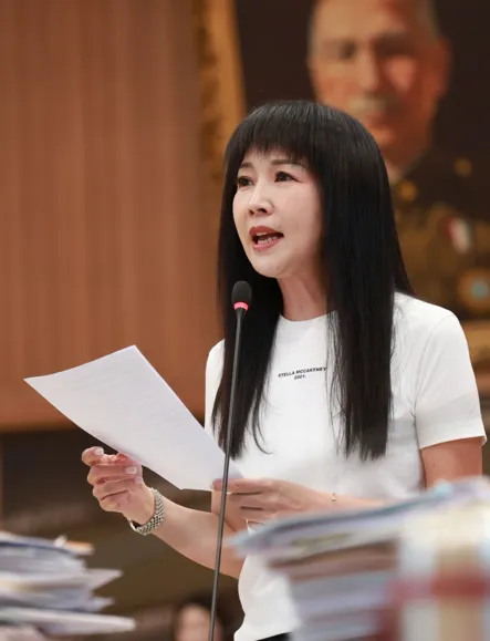 蔡淑君點出林口目前面臨的交通、教育的困境，籲請市長侯友宜與各局處全力協助解決。服務處提供