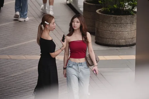 高溫飆34°C午後雷雨開炸 2025首颱「蝴蝶」影響台灣?最新進度曝