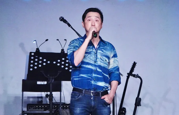 庾澄慶久違露面，憔悴送別好友韓賢光。莊宗達攝