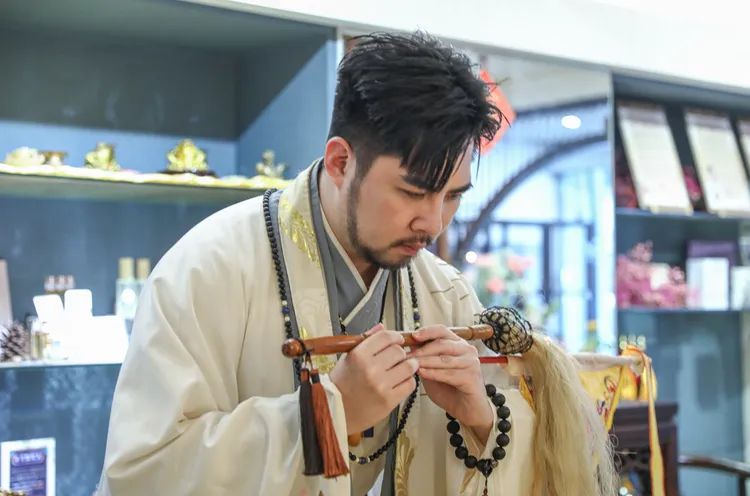 阿谷老師認為，更衣間有「暗門」，2人之間很容易出現第三者。秦芸殿提供