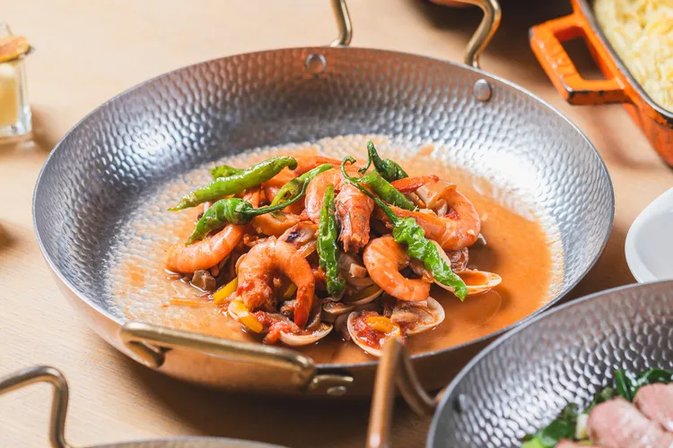 羅馬風味番茄辣醬海鮮。業者提供