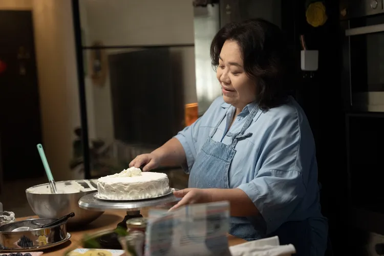 鍾欣凌遇到小孩犯錯會用唐三藏念經方式開導他們。公視台語台、華視提供