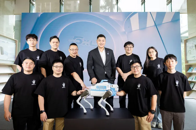星科國際機器人研發團隊。星科國際提供