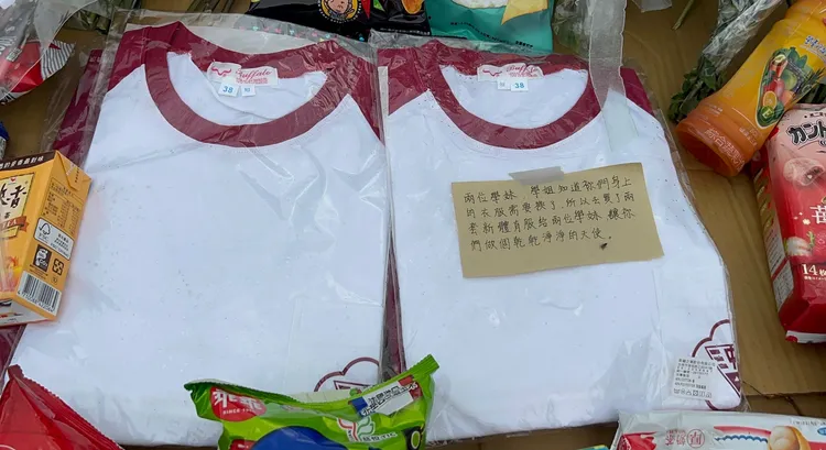 三峽國中學姐替過世女學生準備乾淨制服。資料照片