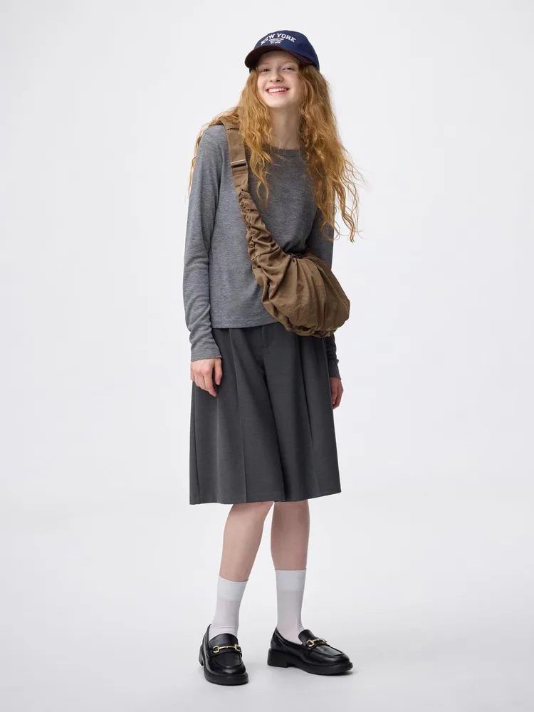 水餃包以厚實感柔軟面料形塑出可愛蓬鬆外觀。翻攝GU官網