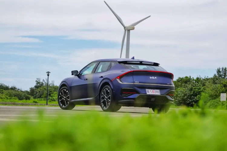 車側與車尾輪廓基本維持原樣，GT-line車型則配上專屬空力套件。林浩昇攝