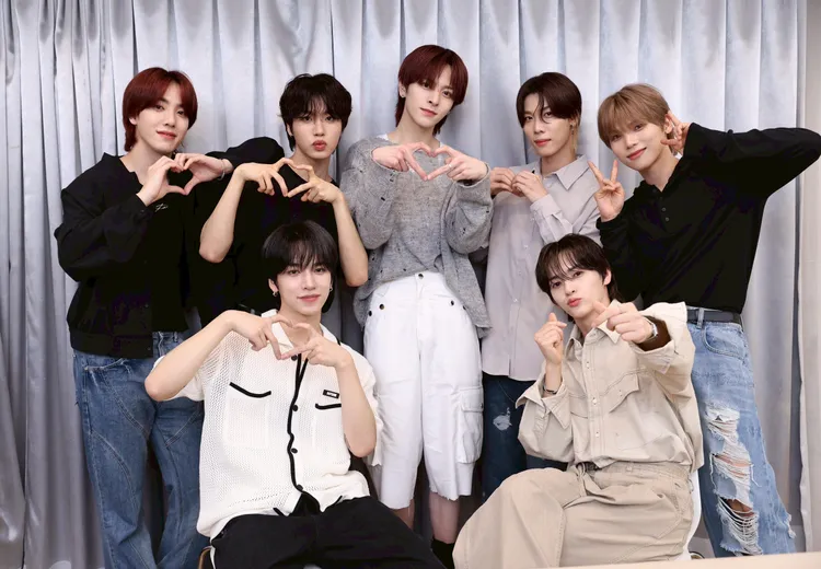 n.SSign由KAZUTA（後排左起）、熙援、方毅家、ROBIN、度賀、漢俊（前排左）、墭允組成。彭欣偉攝