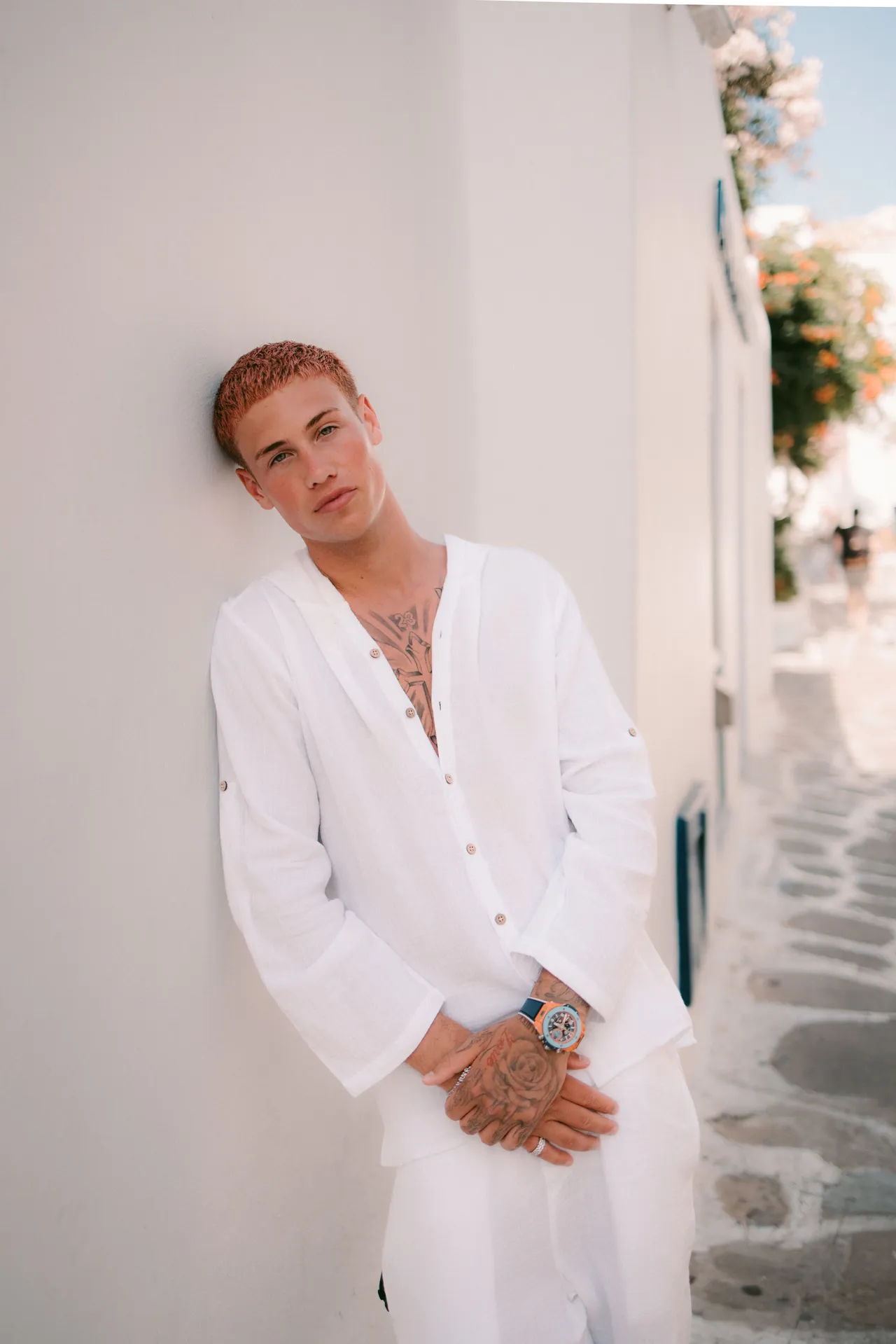 HUBLOT推出限量100只的Big Bang Unico Summer雙彩陶瓷限量腕錶。品牌提供