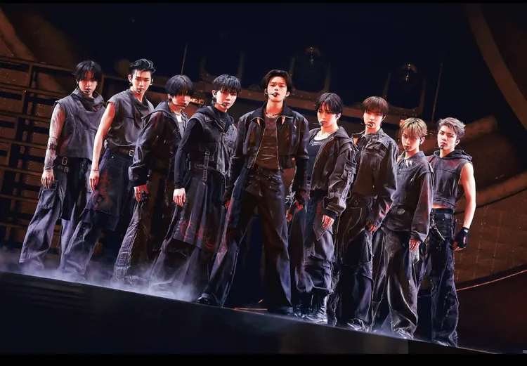 &TEAM由TAKI（左起）、JO、YUMA、王奕翔、K、FUMA、EJ、HARUA、MAKI組成。翻攝YX LABELS