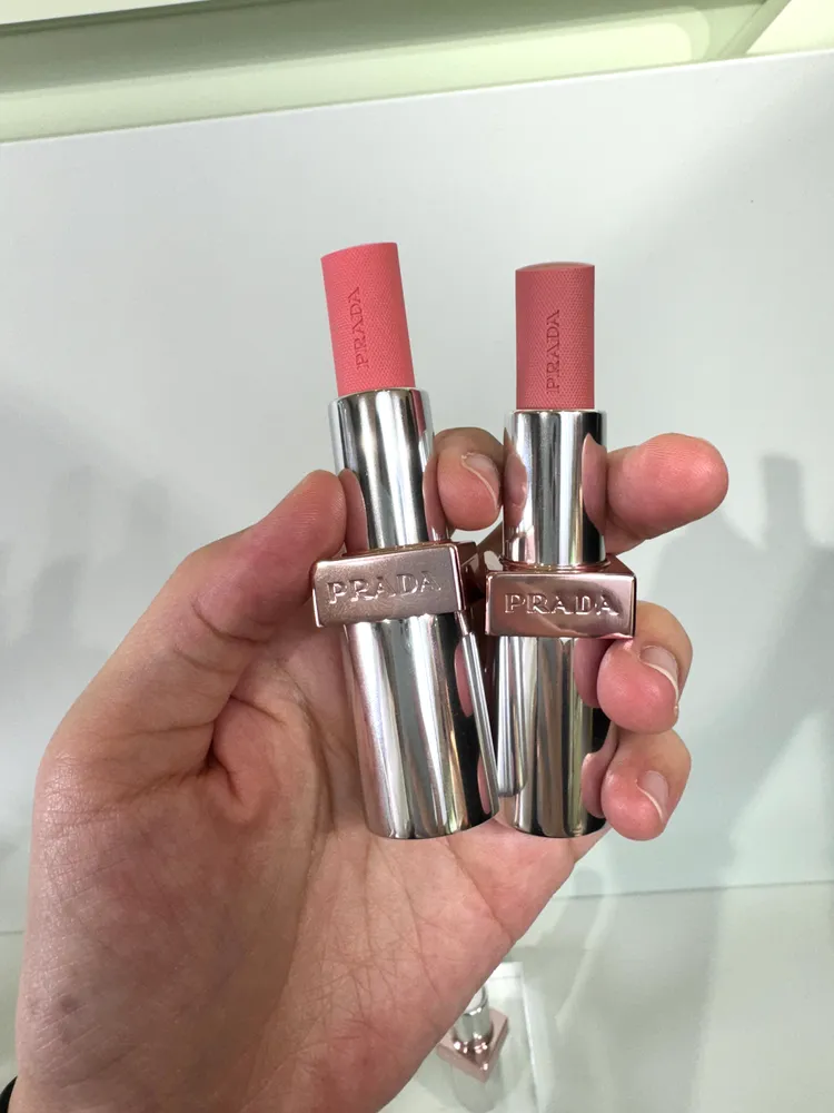 PRADA 原生稜光水唇膏(全新五色)