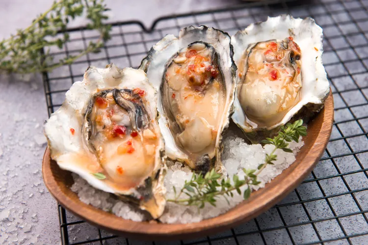 即日起至6月30日漢來海港全品牌推出「生蠔季」。漢來美食提供