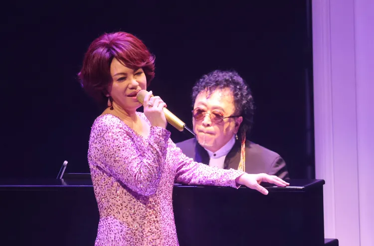 蔡琴（左）與鮑比達相隔20年再度合體演出，默契十足。莊宗達攝