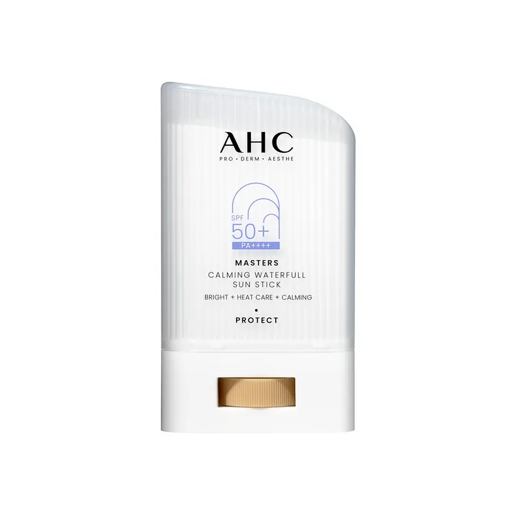 AHC 9重全護爆水舒緩防曬棒#小白傘防曬棒，22g／950元。品牌提供