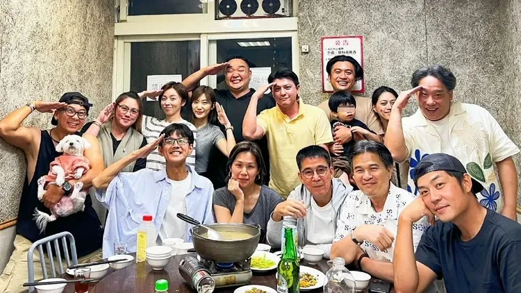 《新兵日記》導演和演員相聚。翻攝李興文臉書