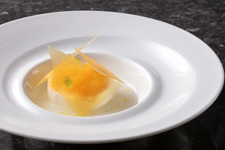 鹽麴鳳梨奶酪。教父牛排提供