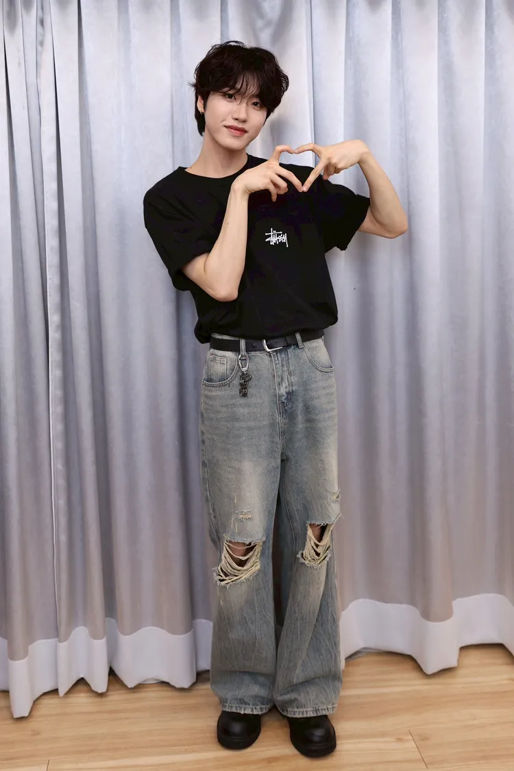 熙援是宿舍的料理王，拿手菜是辣醬湯。彭欣偉攝