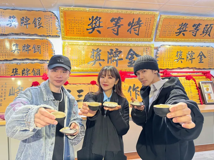 蕭秉志（左起）、丁噹和鼓鼓下周將PK品茶。相信音樂提供