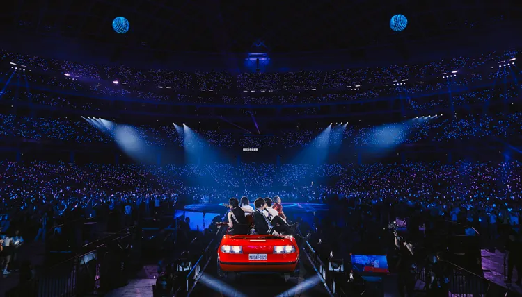 五月天首登台北大巨蛋開唱，時隔近十年重返台北直呼「近鄉情卻」。相信音樂提供