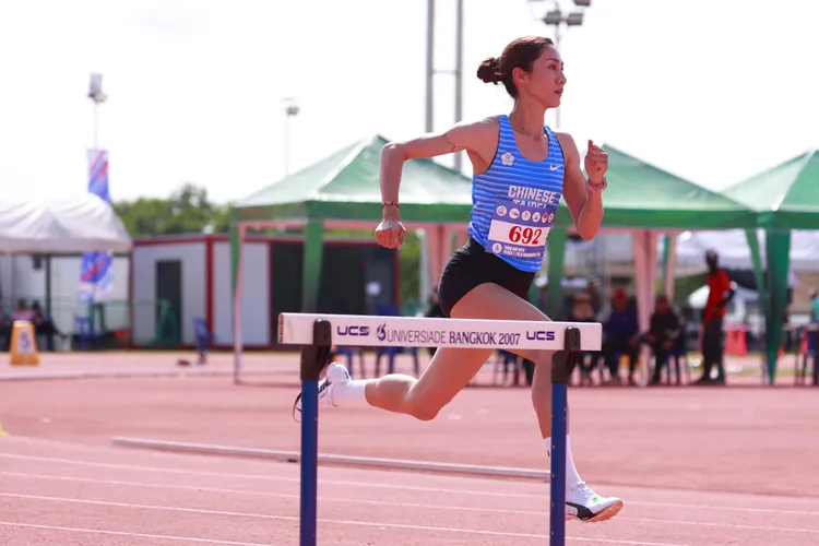 羅佩琳。查爾斯運動行銷提供