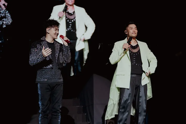 林志穎（左）與李玖哲因2023年參加《披荊斬棘3》而結緣。爵士娛樂提供