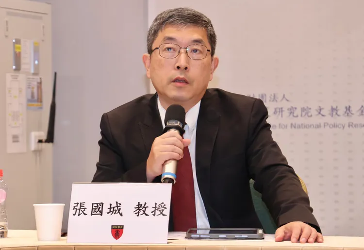 台北醫學大學通識教育中心教授張國城認為，對於中國來說，可以觀察美國要動武是有前提的。莊宗達攝