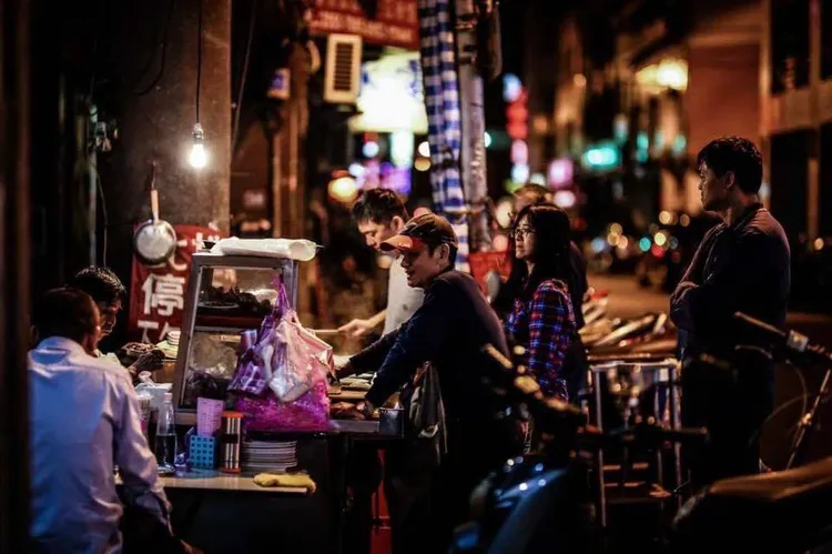 華亭豬腳麵受到不少在地民眾喜愛，也是開業68年的老店。翻攝自華亭豬腳麵臉書