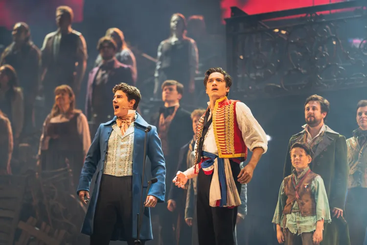 彩排演唱《One day more》。寬宏藝術提供