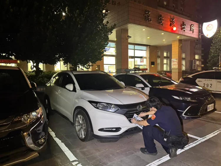 查獲酒後駕車，必須查扣車牌兩年。警方提供