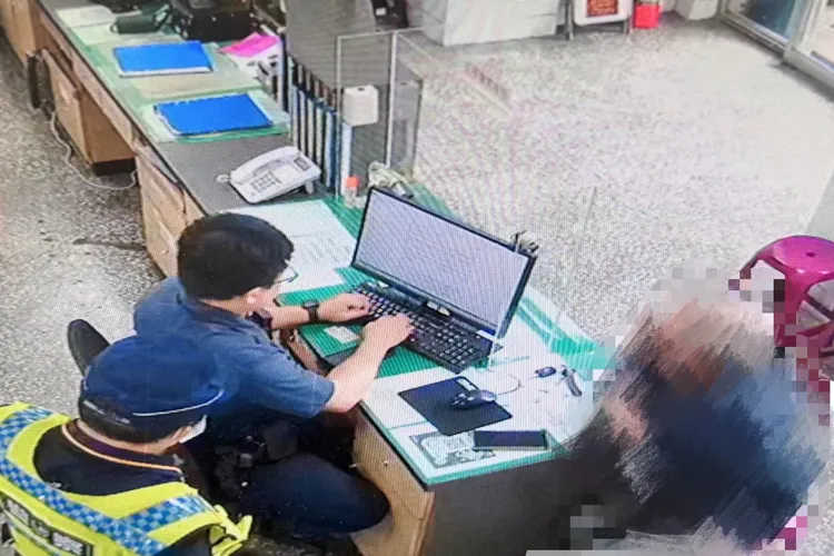 一名老翁是加入投資網站，另一人則是電商衝銷量，都是詐騙陷阱。翻攝照片