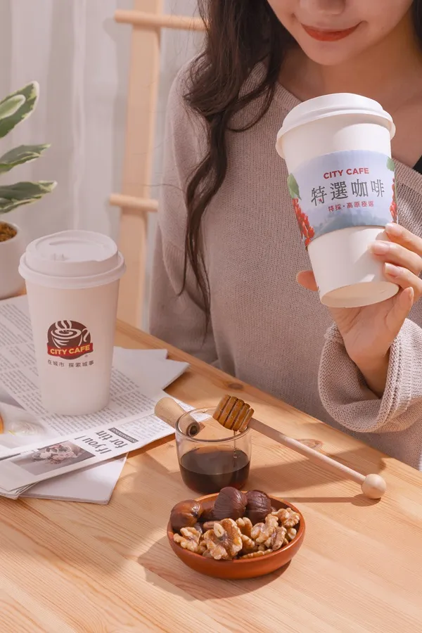 為歡慶全新特選咖啡系列上市，即日起至7月8日全台門市推出任選2杯99元優惠。7-ELEVEN提供