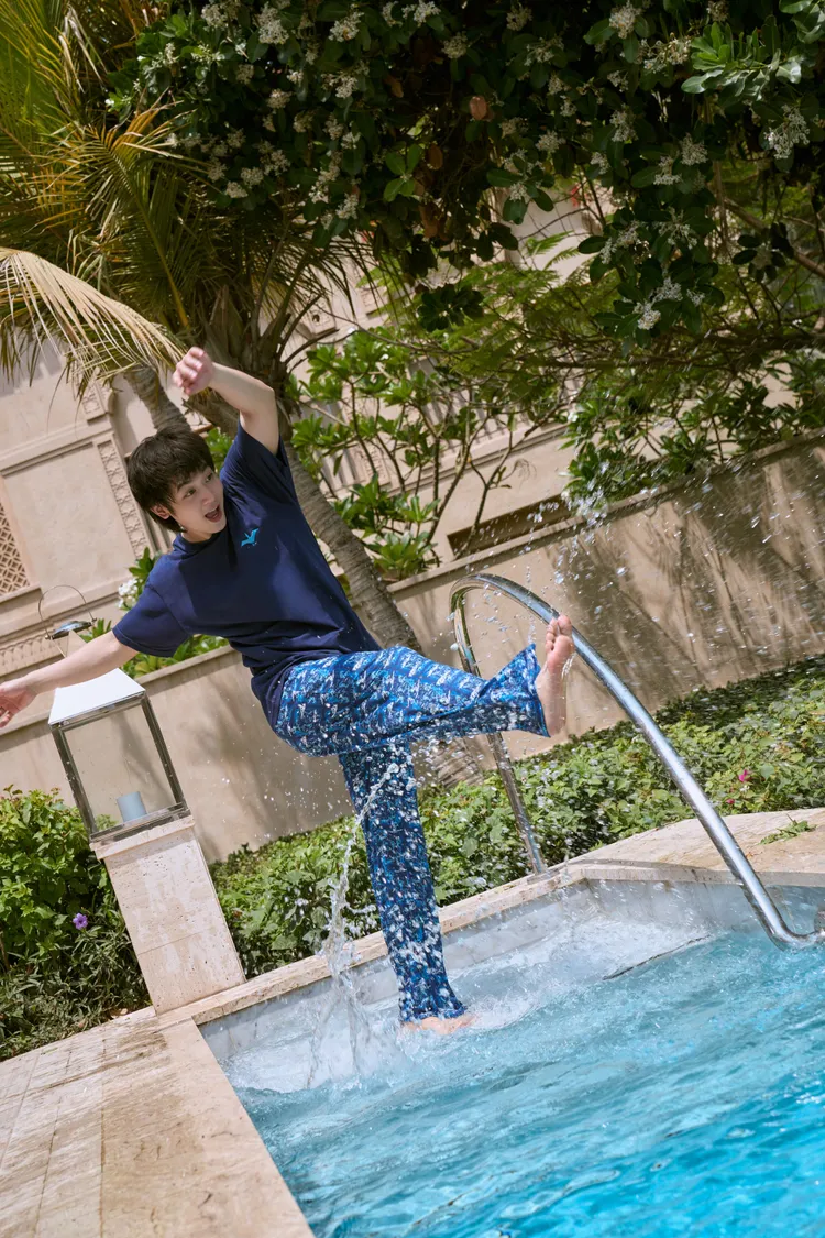 小樂去杜拜工作兼探親。APUJAN提供