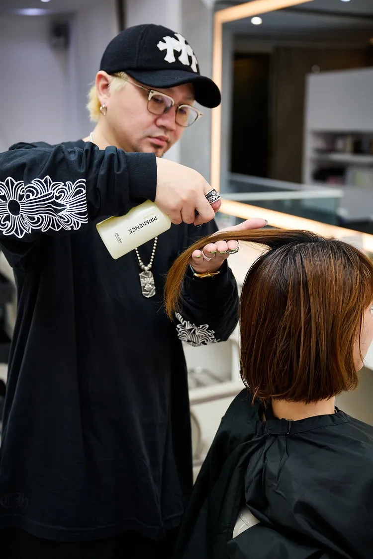 資生堂專業美髮全面升級「絢曜沛迷絲」染髮霜，讓染髮體驗擁有更全方位的頭皮舒敏保濕、緊緻髮絲密度、增添柔順度與強韌度、護色持久。品牌提供