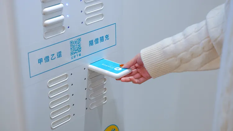 ChargeSPOT發現不同地區用戶的借電行為呈現顯著差異。ChargeSPOT提供