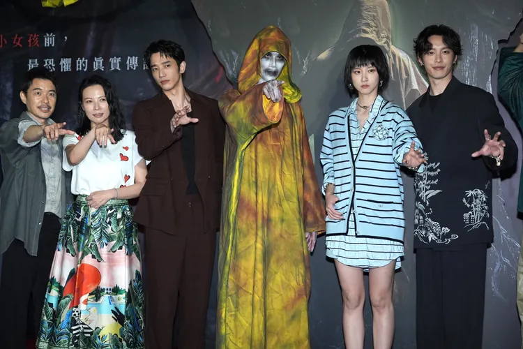 《黃衣小飛俠》舉行首映會。攝影中心攝