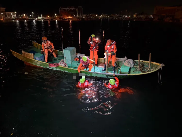 海巡署進行救援。海巡署提供