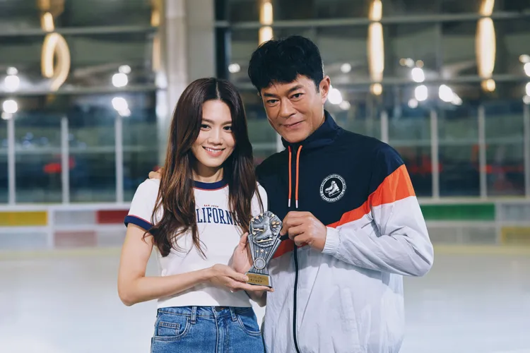 周秀娜（左）和古天樂演夫妻。華映提供