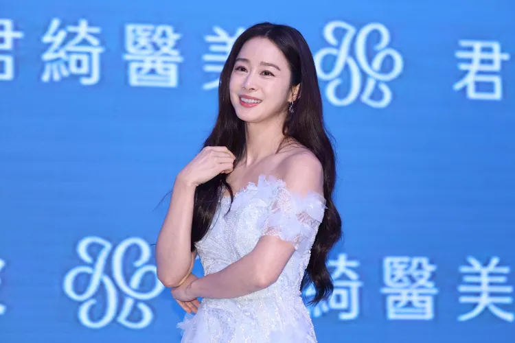 金泰希上周為代言的君綺醫美來台，她的代言價碼約60萬美元。資料照