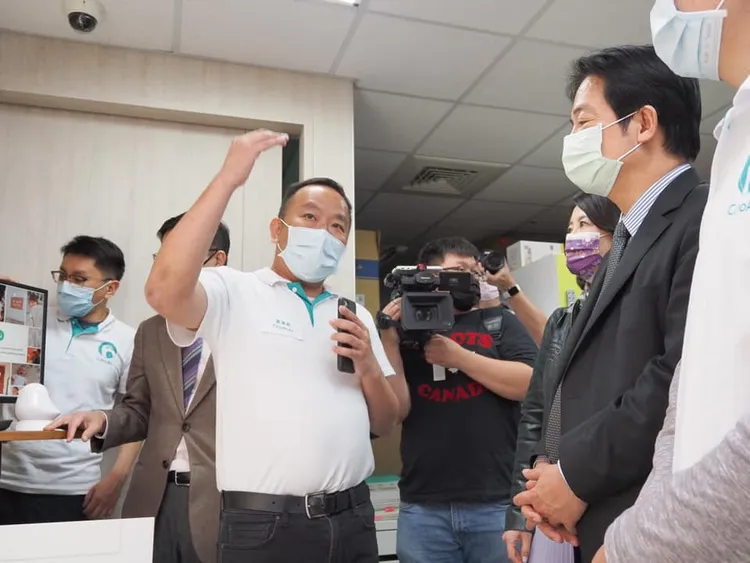 雲云科技公司董事長曾志新今年3月7日刺殺技術長，震驚社會。雲云2023年獲國家產業創新獎，時任副總統賴清德曾前往參訪。翻攝曾志新臉書