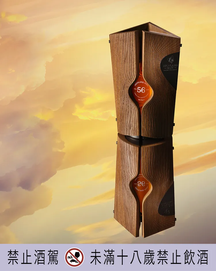 擁有逾十年產品與玻璃設計經驗的Michael Rudak，則將瓶身視為盛裝奧克尼群島文化的容器，以柔和而堅實的曲線雕塑瓶身，呈現如同歷經歲月洗禮卻依然屹立的石柱。業者提供